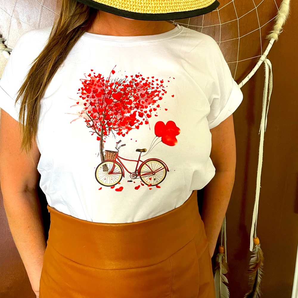 Adorable Bicycle Heart T-shirt, rolled up sleeve
